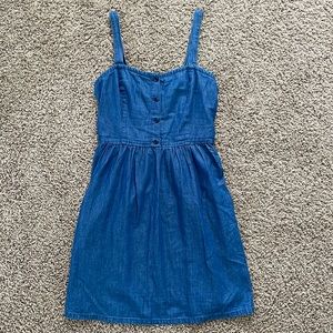 Vans denim dress WITH POCKETS!